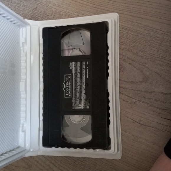 QUICK SALE Disney VHS Lion King 2: Simba's Pride - Picture 3 of 3